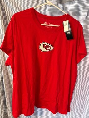 NFL Team Apparel Red Crew Neck Tee